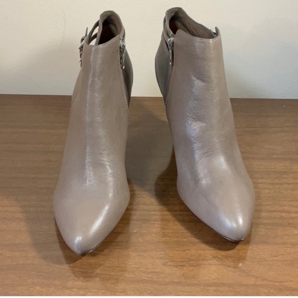 Authentic Coach Daphne Stiletto Leather Ankle Bootie. Size 11 - Picture 3 of 12